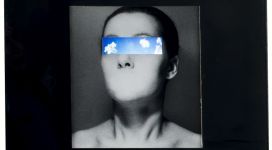 Il sogno di Davide (volto di donna - nuvole), 1968, Light box (b/w photograph and color diapositive in a wooden box, neon, glass, metal), 60,50 x60x16 cm