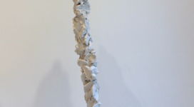 Paolo Icaro, Abitare il tempo, 1987, plaster, lead and iron, 212x75x30 cm