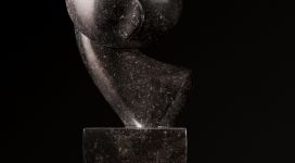 Aki Mimura, A-Un, 2021, petit granit 76x21x18 cm