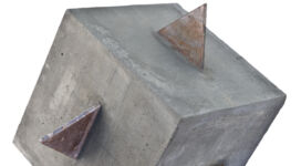 Mauro Staccioli, Senza titolo (Anticarro), 1973, concrete and iron spikes 50x50x50 cm